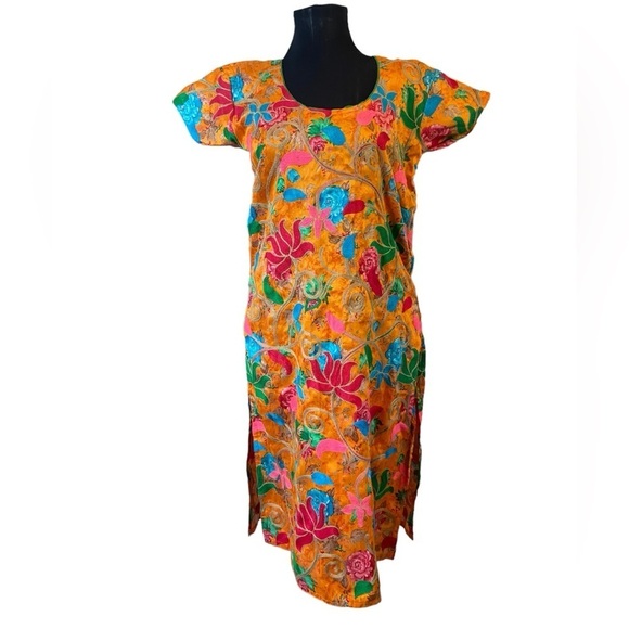 Beautiful Indian Orange Floral Embroidered Kurta - Picture 6 of 16